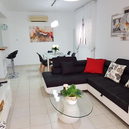 Paradise Gardens IV 2 Bd Amazing Apartment Paphos Luaran gambar
